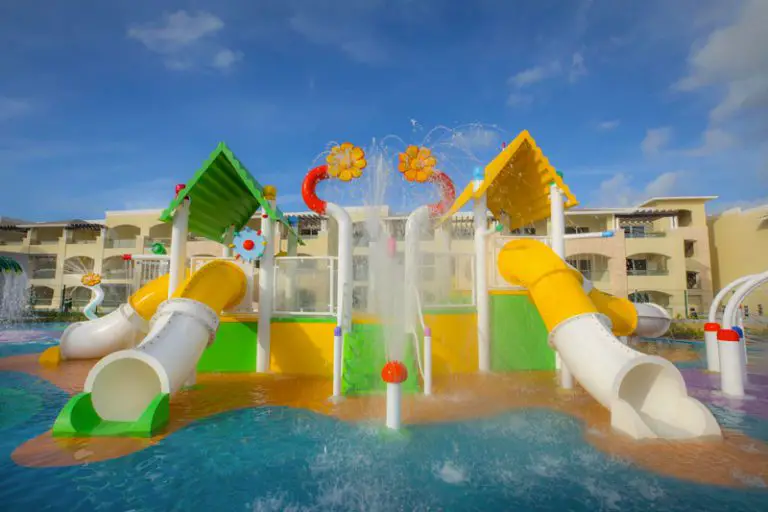 11 Best Cancun Family Resorts with Water Parks in 2024