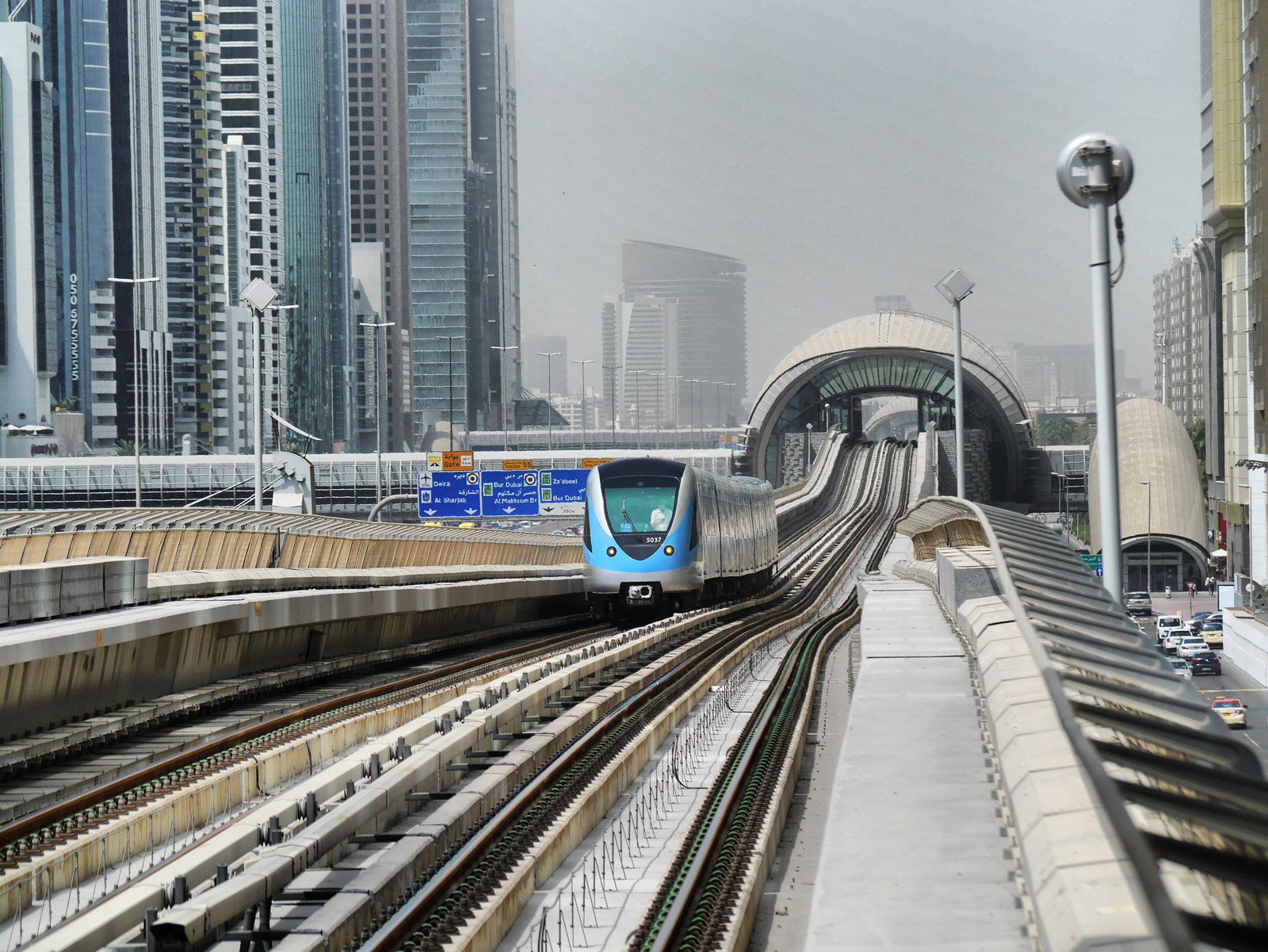 Trainspotting at the Metro Station | Dubai, United Arab Emirates